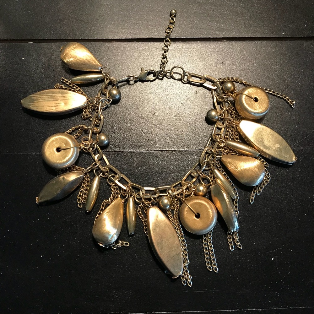 NWT Brushed Gold Charm Costume Anklet/Bracelet 🌸